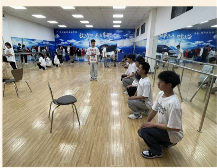 广元朝天职业中学师生在杭现研学参观